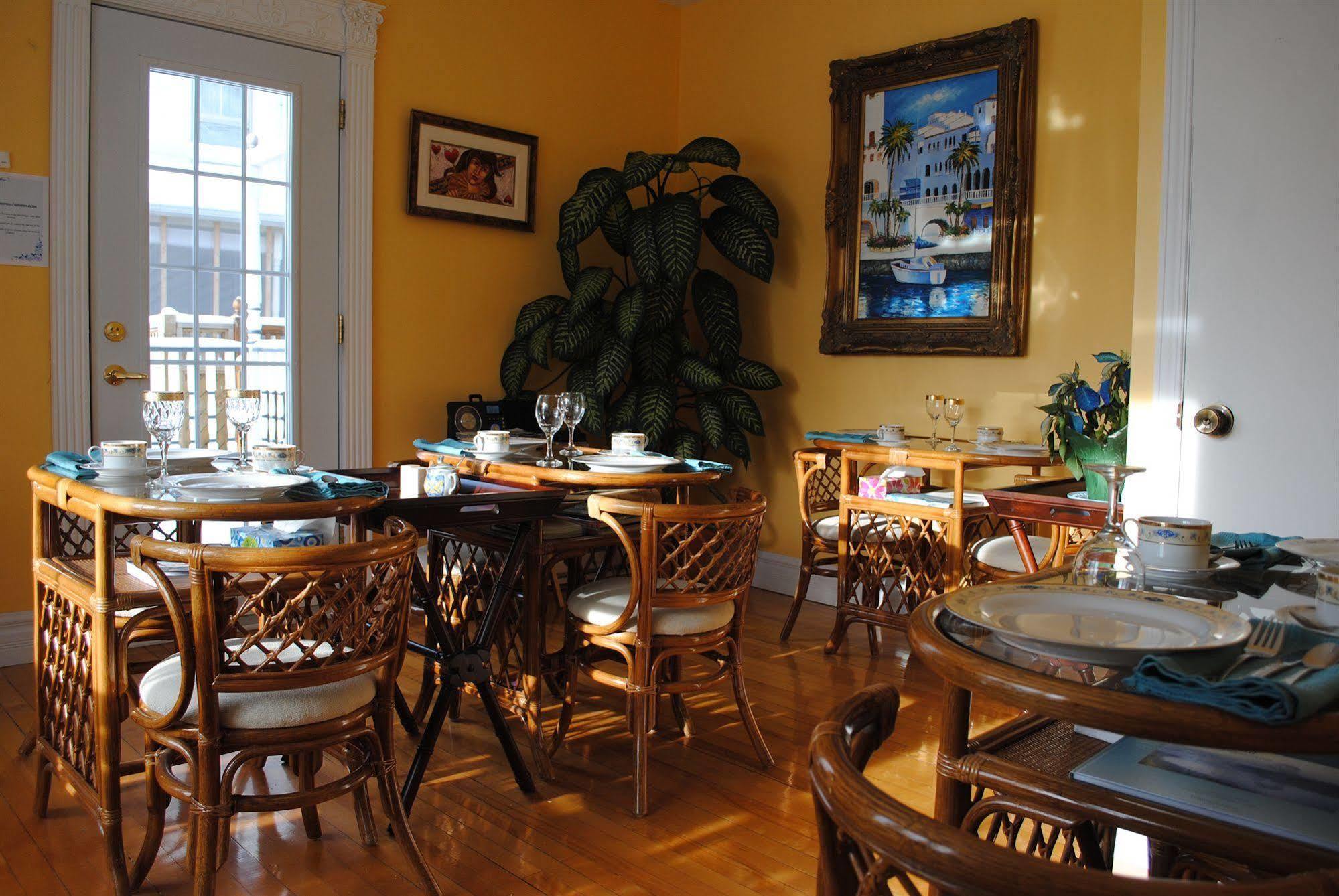 Auberge Marquis De Montcalm Sherbrooke Eksteriør billede